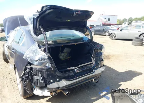 2018 Jaguar Xe 25T Premium z USA, uszkodzony, nr VIN SAJAJ4FX7JCP37906